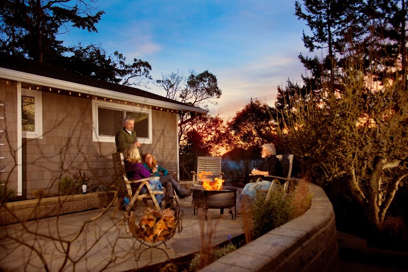 Benton Street Retreat - La Conner Lodging in Town With a View - Event Venue in La Conner, Washington