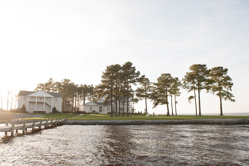 Flowers Landing at Woodstock Point - Event Venue in Belhaven, North Carolina