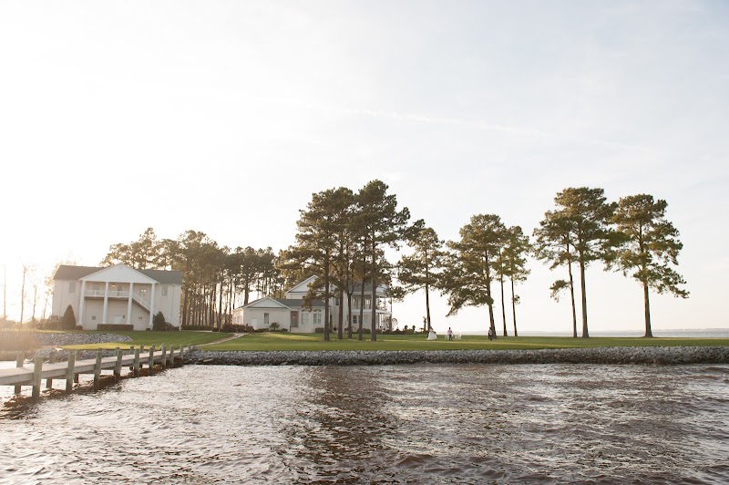 Flowers Landing at Woodstock Point - Event Venue in Belhaven, North Carolina