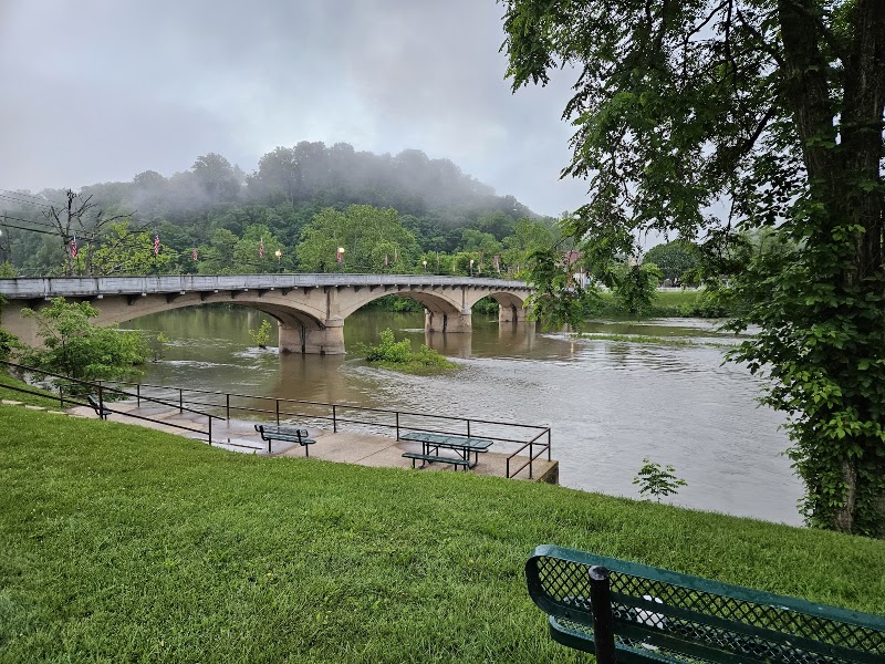 Riverview Motel - Event Venue in Alderson, West Virginia