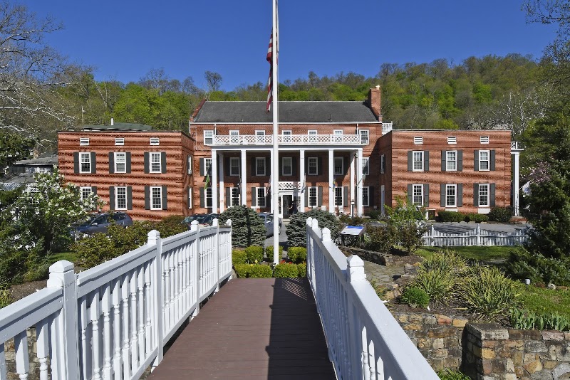 The Country Inn of Berkeley Springs - Event Venue in Berkeley Springs, West Virginia