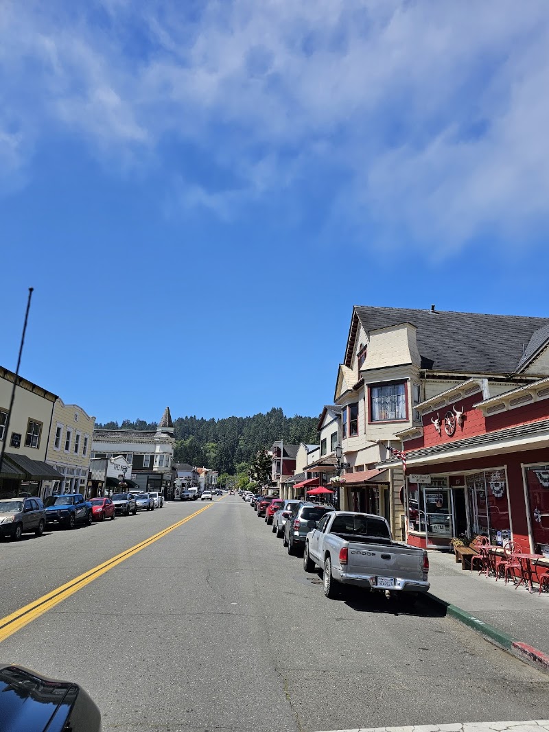 Francis Creek Inn - Event Venue in Ferndale, California