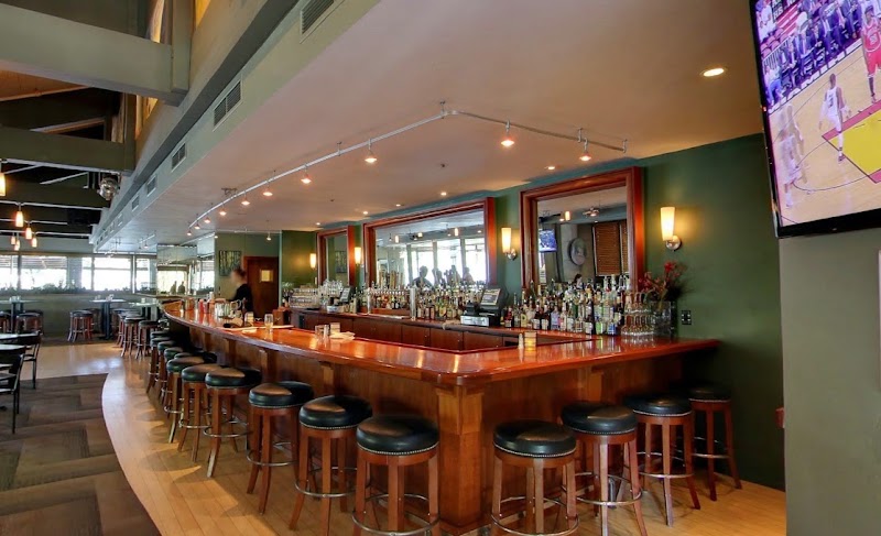 Riverside Lounge - Event Venue in Hood River, Oregon