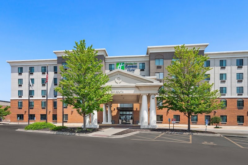 Holiday Inn Express and Suites - Event Venue in Hillside, Illinois