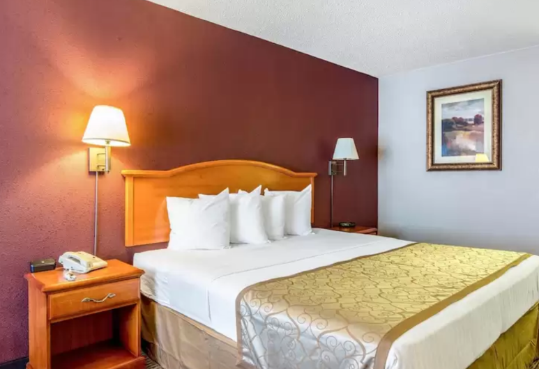 The Parkwood Inn & Suites - Event Venue in Mountain View, Arkansas