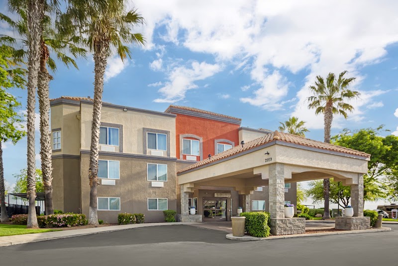 Best Western Plus Villa Del Lago Inn Patterson - Event Venue in Patterson, California