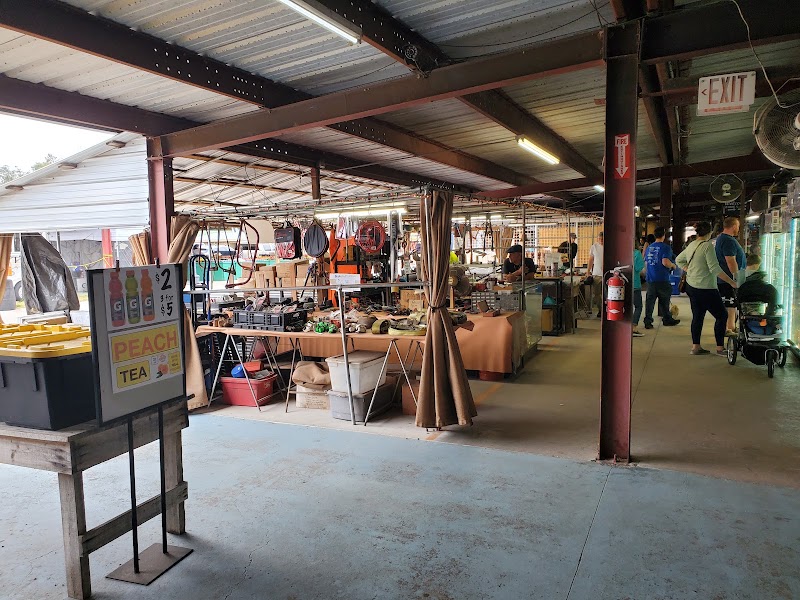 Renninger's Flea Market & Antique Center - Event Venue in Mount Dora, Florida