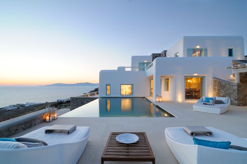 Nava Haus Retreats - Event Venue in England