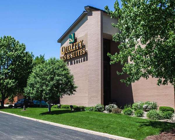 Quality Inn & Suites Peoria North - Event Venue in Peoria, Illinois