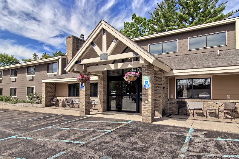 Blossom Hotel & Suites Traverse City - Event Venue in Traverse City, Michigan