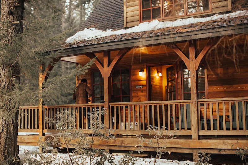 The Suttle Lodge & Boathouse - Event Venue in Sisters, Oregon