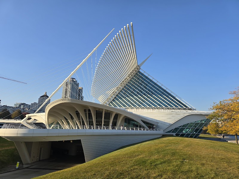 Burke Brise Soleil | The Wings of the Milwaukee Art Museum - Event Venue in Milwaukee, Wisconsin