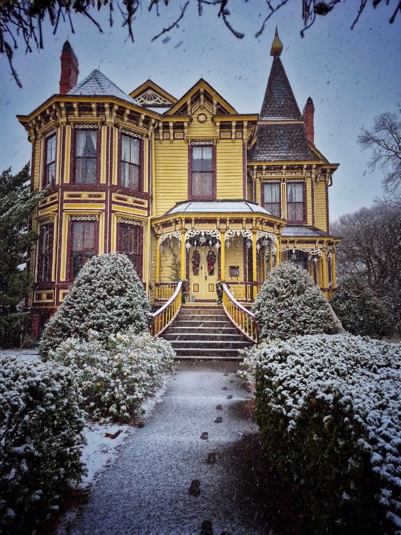 Mansion on Main Bed and Breakfast - Event Venue in Smithfield, Virginia