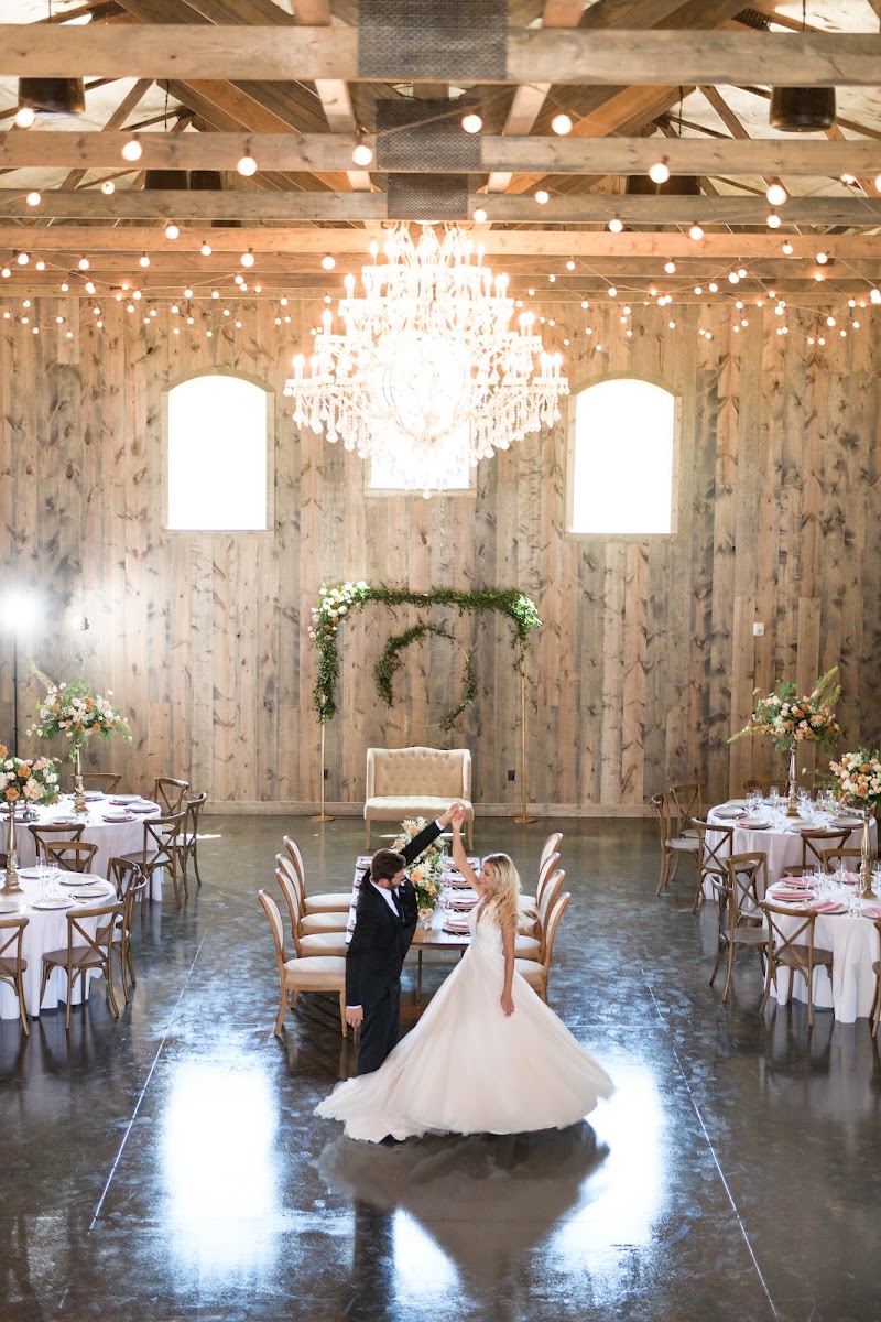 Sun Valley Barn - Event Venue in Pella, Iowa