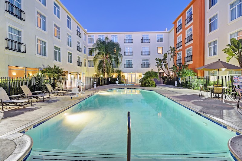 Embassy Suites by Hilton Valencia - Event Venue in Santa Clarita, California
