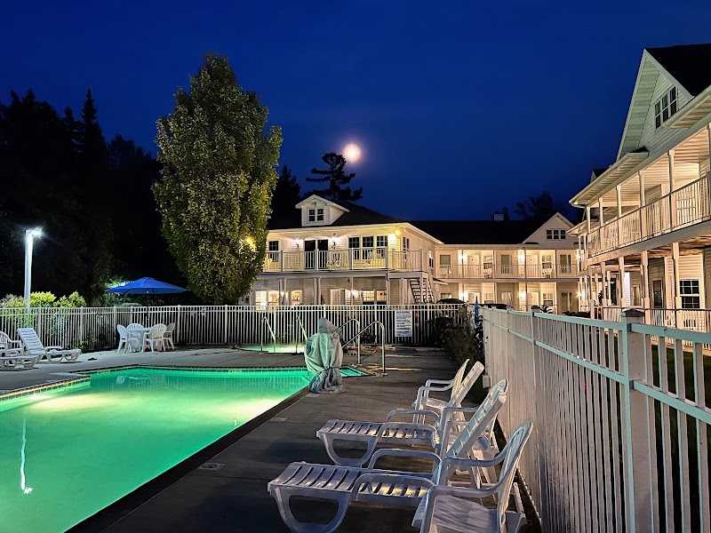 Bay Breeze Resort - Event Venue in Ephraim, Wisconsin