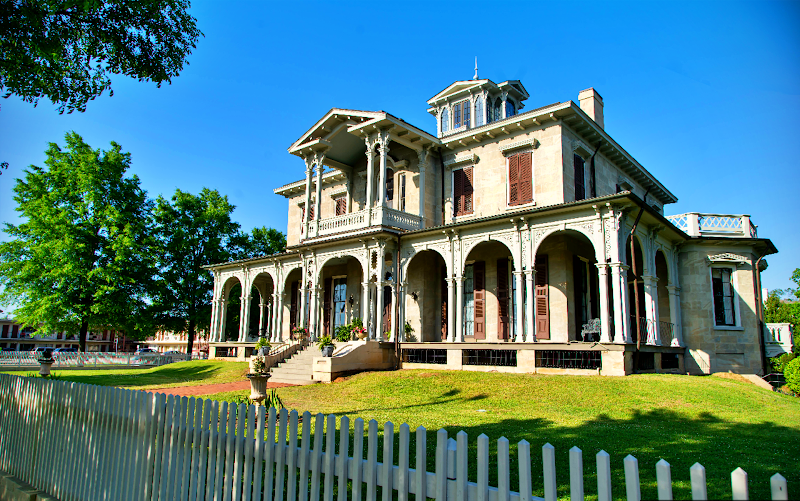 Jemison-Van De Graaff Mansion - Event Venue in Tuscaloosa, Alabama