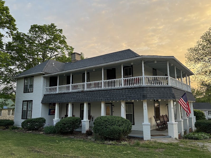 Ozark Country Inn - Event Venue in Mountain View, Arkansas