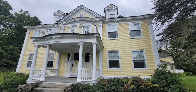 Governor's House In Hyde Park - Event Venue in Hyde Park, Vermont