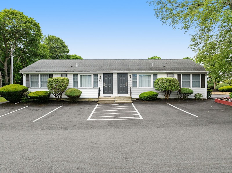 Founder's Brook Motel & Suites - Event Venue in Portsmouth, Rhode Island