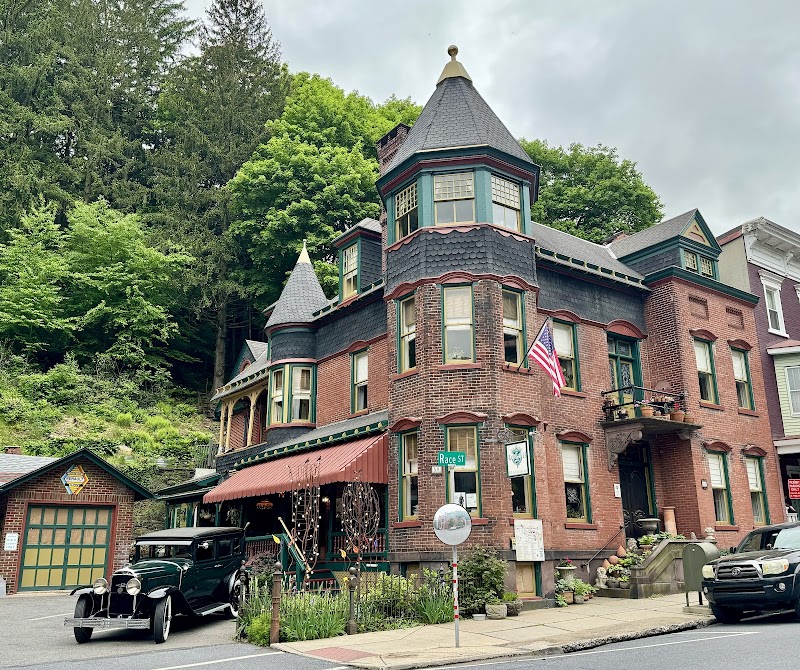 The Dolon House Bed and Breakfast - Event Venue in Jim Thorpe, Pennsylvania