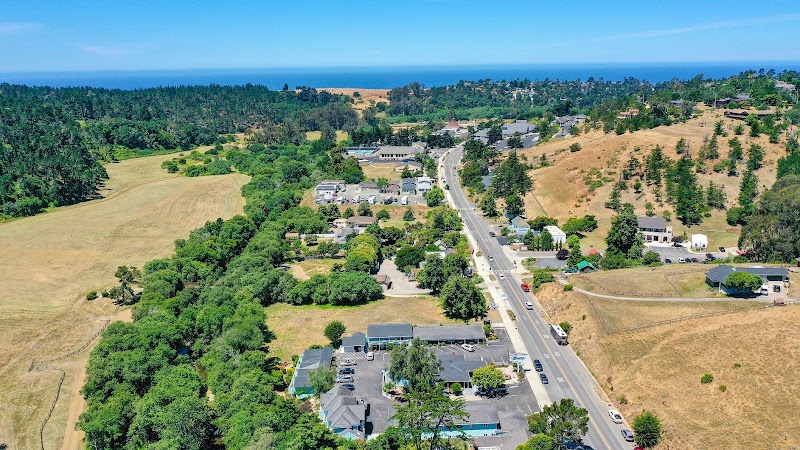 Bluebird Inn Cambria - Event Venue in Cambria, California