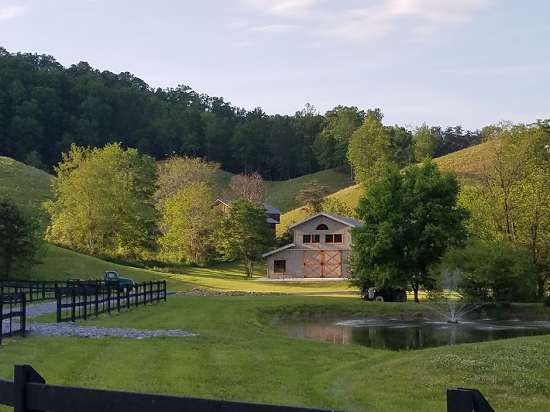 4 Points Farm - Event Venue in Sevierville, Tennessee