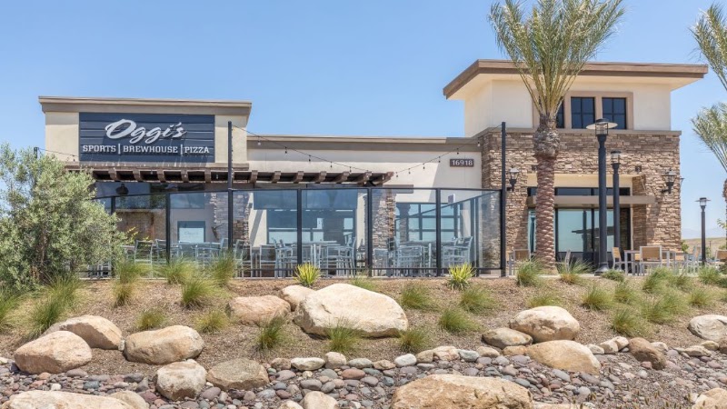 Oggi's Sports | Brewhouse |Pizza - Event Venue in Fontana, California