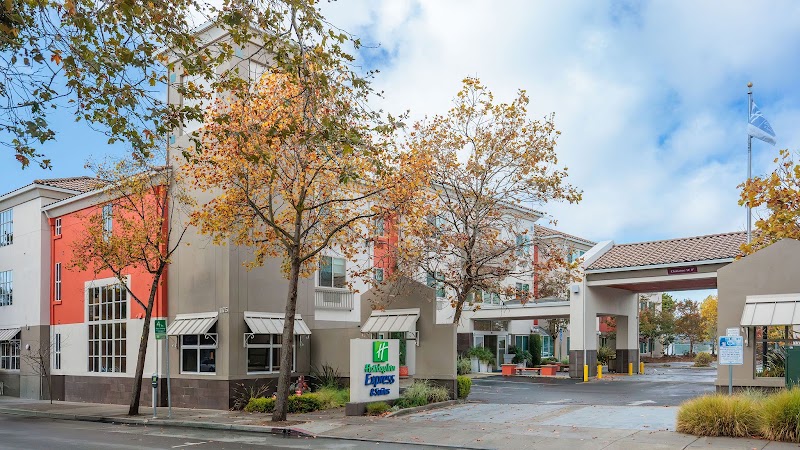 Holiday Inn Express & Suites Berkeley by IHG - Event Venue in Berkeley, California