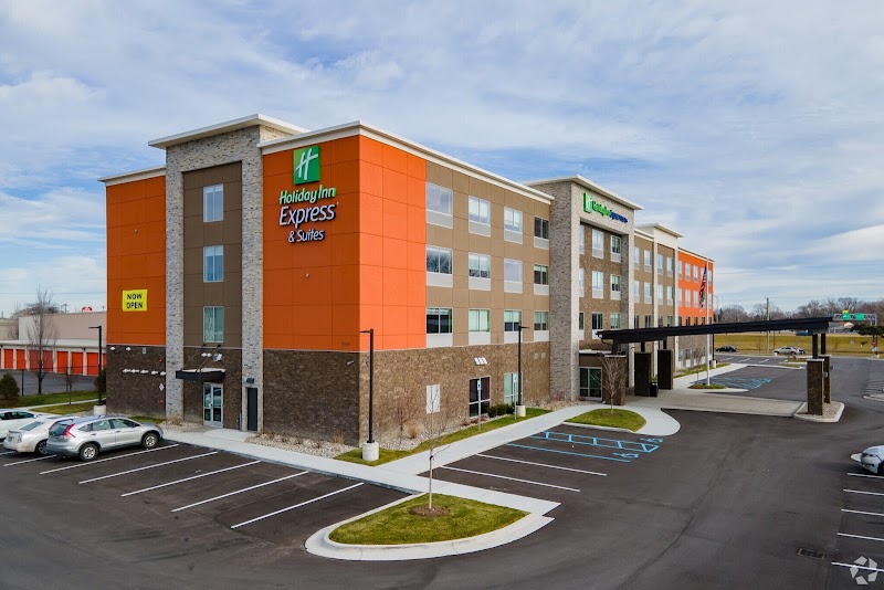 Holiday Inn Express & Suites Detroit North - Roseville by IHG - Event Venue in Roseville, Michigan