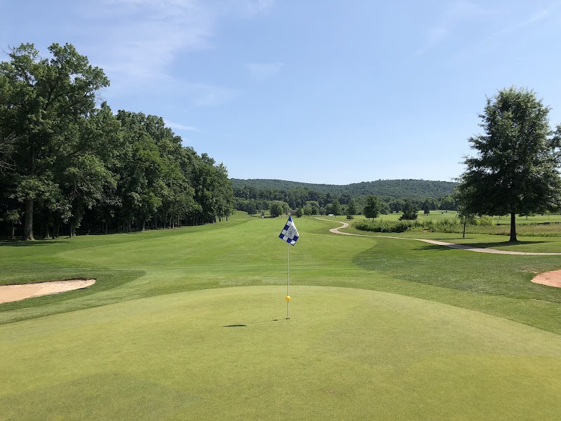 The Bridges Golf Club, Guest Quarters, & Green Horizon Grill - Event Venue in Abbottstown, Pennsylvania