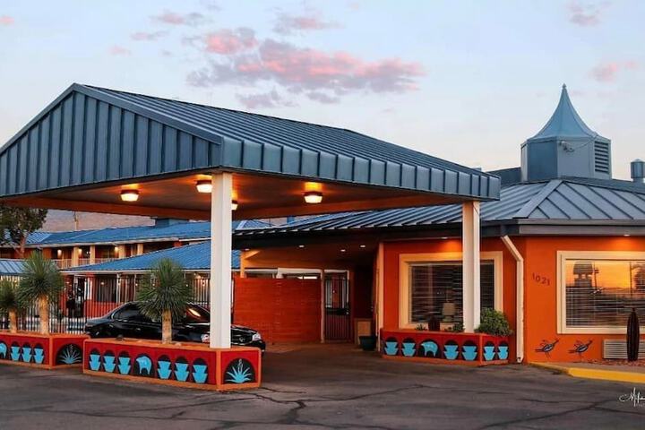 The Classic Desert Aire Hotel - Event Venue in Alamogordo, New Mexico