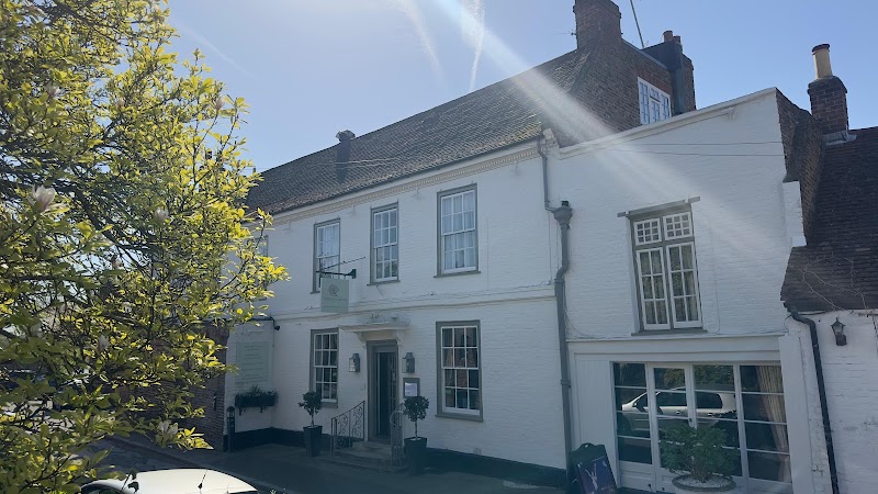 Warren Lodge Hotel - Event Venue in Shepperton, Surrey