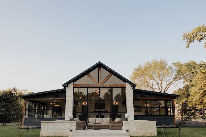The Lone Oak - Event Venue in Tyler, Texas