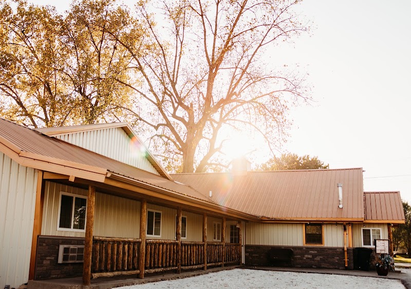 Big Horse Inn & Suites - Event Venue in Lewistown, Illinois