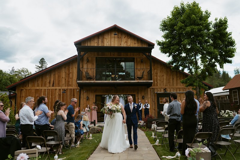 Sungate Place - Event Venue in Grants Pass, Oregon