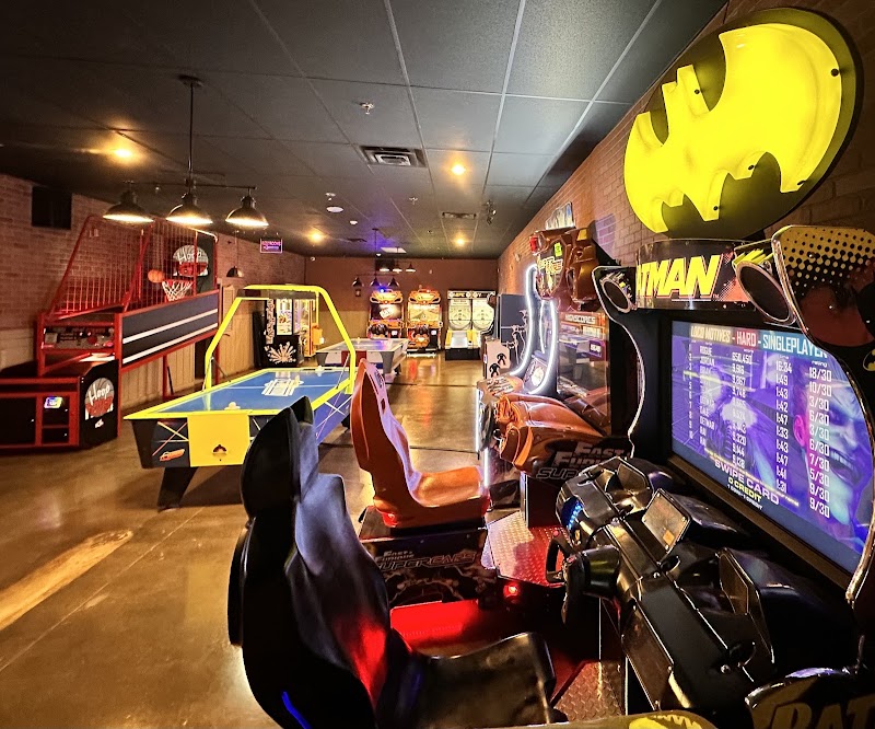 MO’S Happy Place Arcade - Event Venue in Conway, New Hampshire