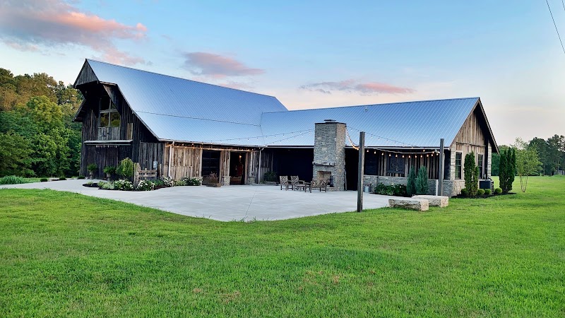 L&L Farm Venue - Event Venue in Cedar Hill, Tennessee
