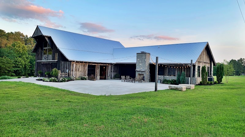 L&L Farm Venue - Event Venue in Cedar Hill, Tennessee