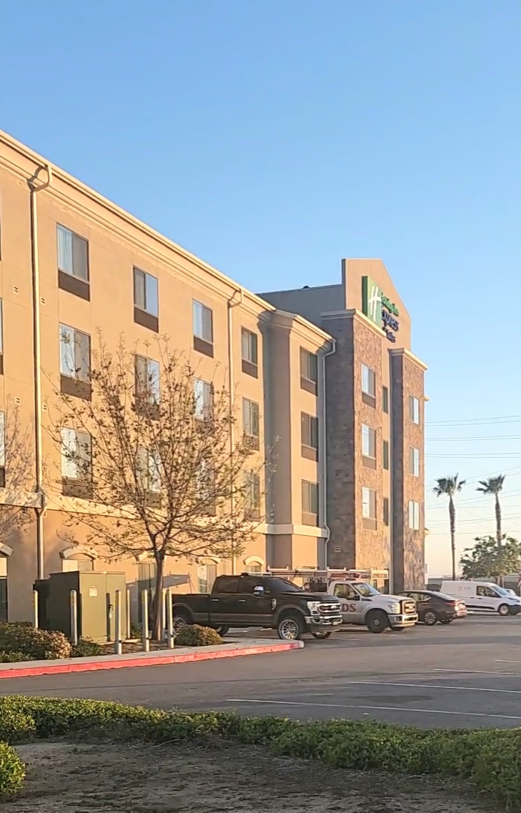 Holiday Inn Express & Suites Bakersfield Airport by IHG - Event Venue in Bakersfield, California