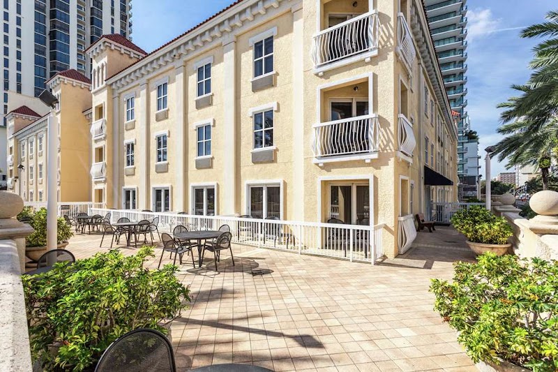 Hampton Inn & Suites St. Petersburg/Downtown - Event Venue in St. Petersburg, Florida