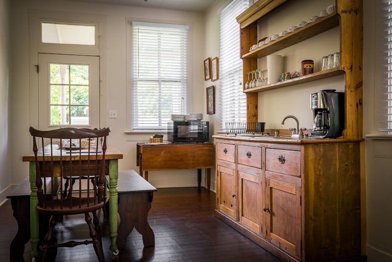 Vineyard Cottage House Rental: The Inn At Hermannhof - Event Venue in Hermann, Missouri