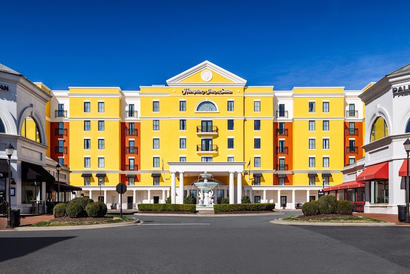 Hampton Inn & Suites Charlotte/SouthPark at Phillips Place - Event Venue in Charlotte, North Carolina