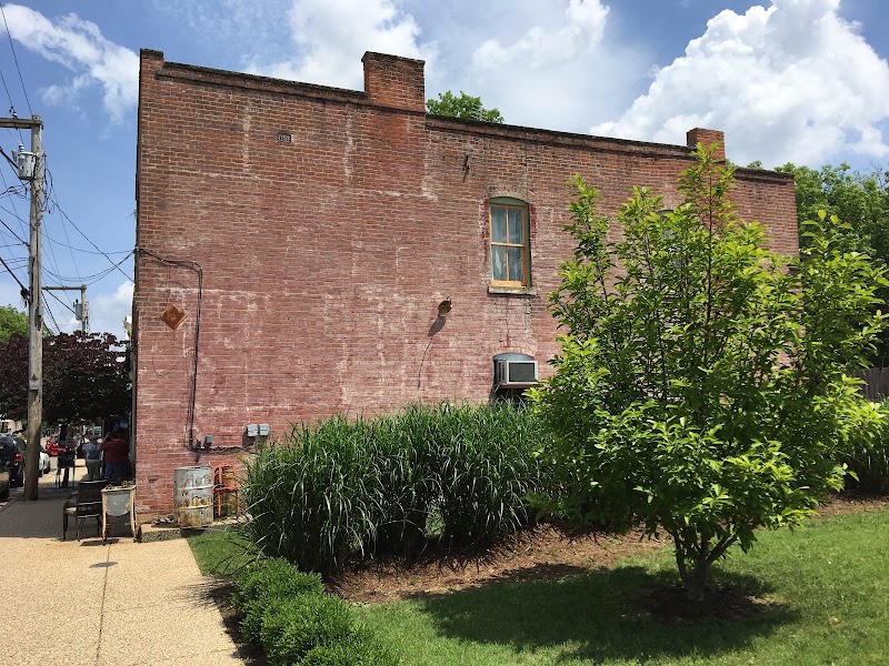Rust Appartment - Event Venue in Ste. Genevieve, Missouri