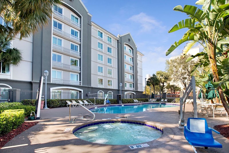 La Quinta Inn & Suites by Wyndham Ft. Lauderdale Airport - Event Venue in Hollywood, Florida
