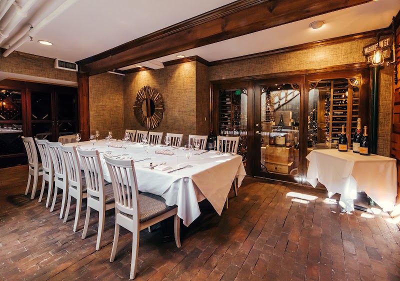 Washington Inn & Wine Bar - Event Venue in Cape May, New Jersey