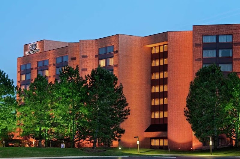 DoubleTree by Hilton Lisle Naperville - Event Venue in Lisle, Illinois