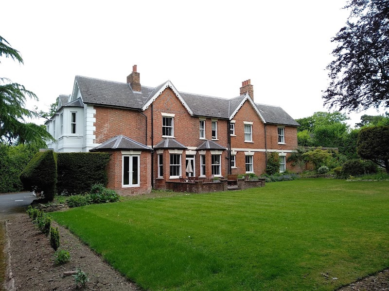 Claridge House Retreat Centre - Event Venue in Dormansland, England