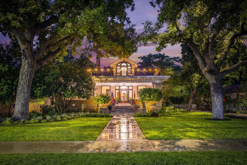 Sophie's Gasthaus Wedding and Event Venue - Event Venue in New Braunfels, Texas