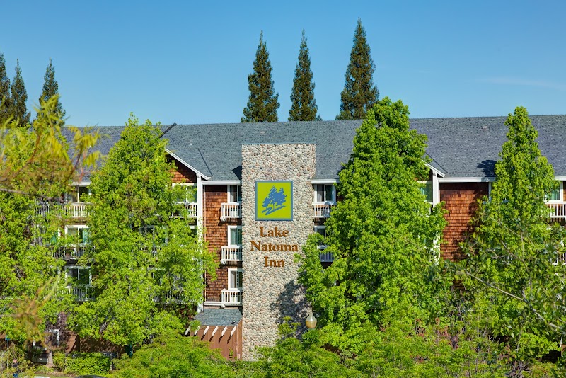 Lake Natoma Inn - Event Venue in Folsom, California